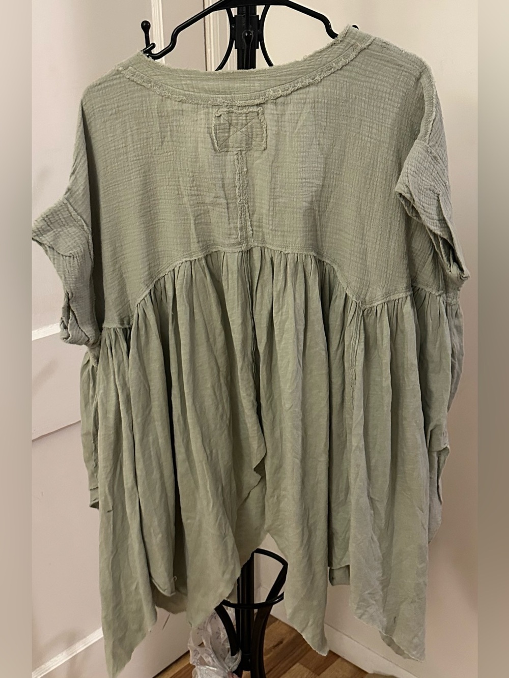 Free People Sage Green Gauze Peasant Tunic Size Extra Small - Picture 2 of 2